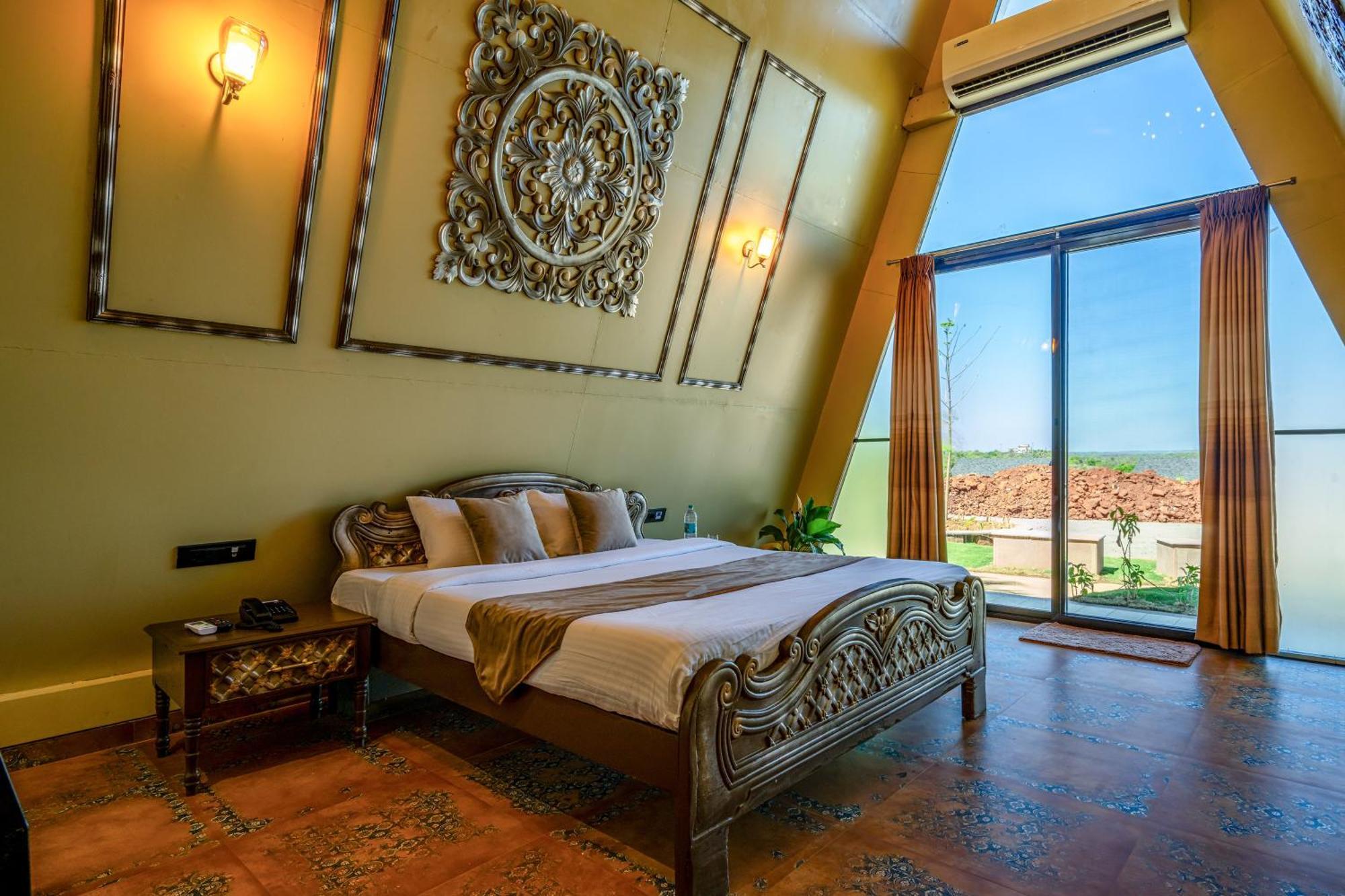 Dio Regaalo Theme Resort, Ratnagiri Ngoại thất bức ảnh