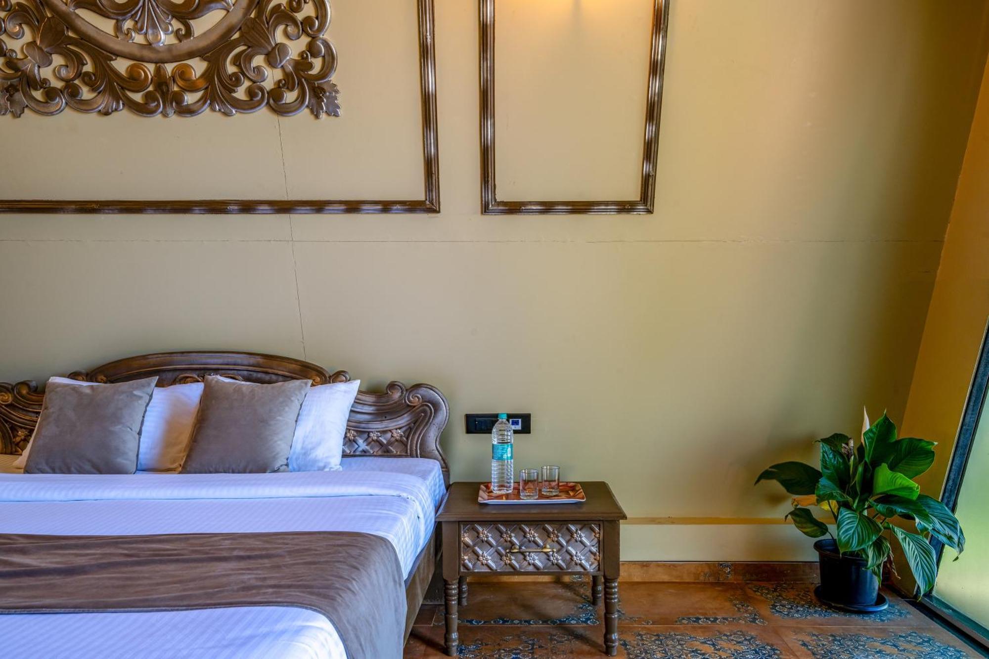 Dio Regaalo Theme Resort, Ratnagiri Ngoại thất bức ảnh